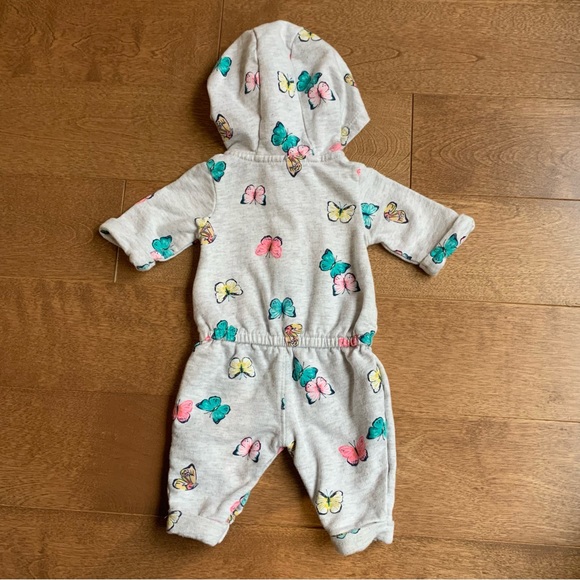 3/$10 CARTERS Baby girl butterfly romper nb - Picture 3 of 3